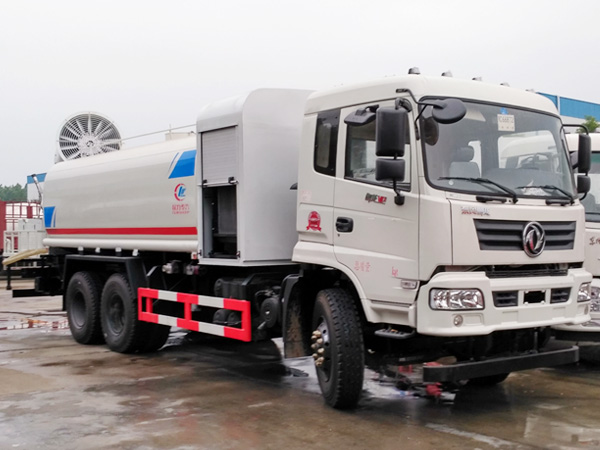 國(guó)五東風(fēng)御龍16方多功能抑塵車