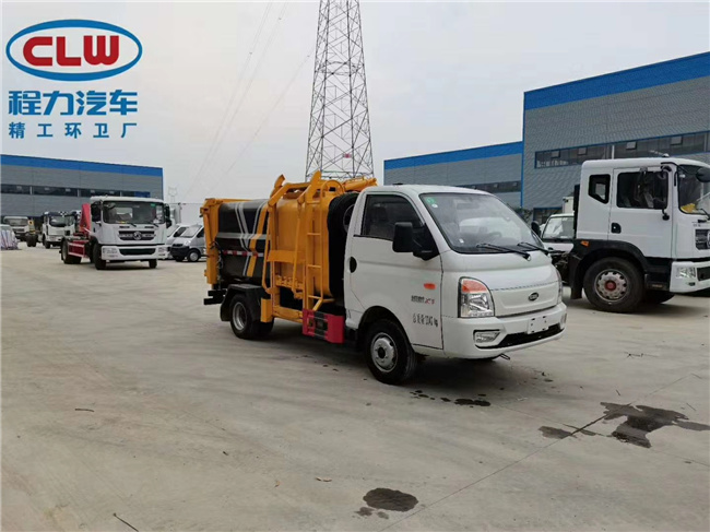 國(guó)六唯一款汽油版?zhèn)妊b壓縮垃圾車(chē)-藍(lán)牌垃圾車(chē)